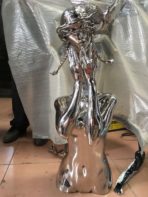 Resin Black Abstract Sculpture , Electroplated Mirror Metal Animal Statues